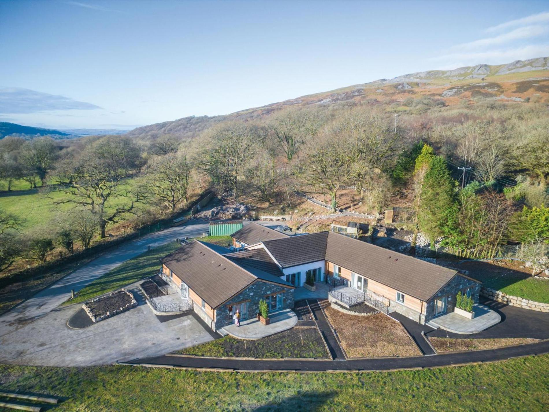 Suite 9 - Sleeping Giant Hotel - Pen Y Cae Inn Brecon Exterior photo